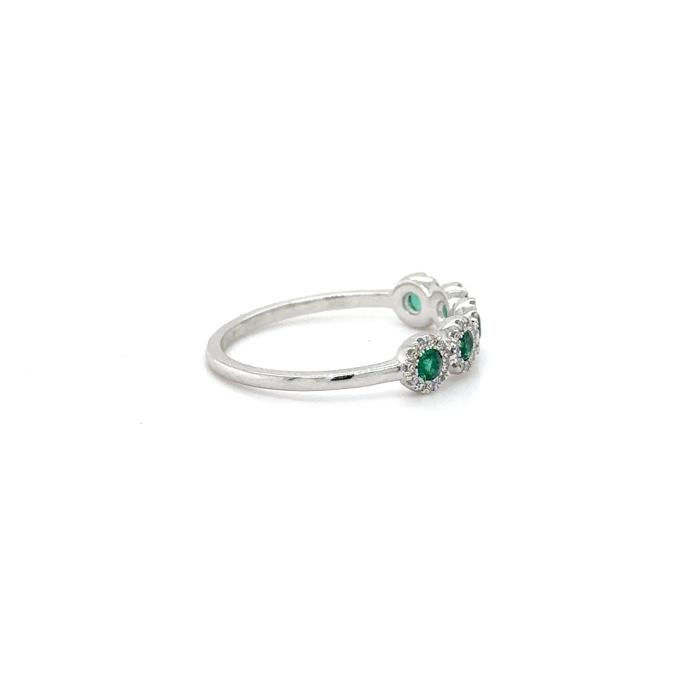 Anillo De Oro Blanco De 14 Kt Con Esmeralda Y Diamantes, 0.23 CT