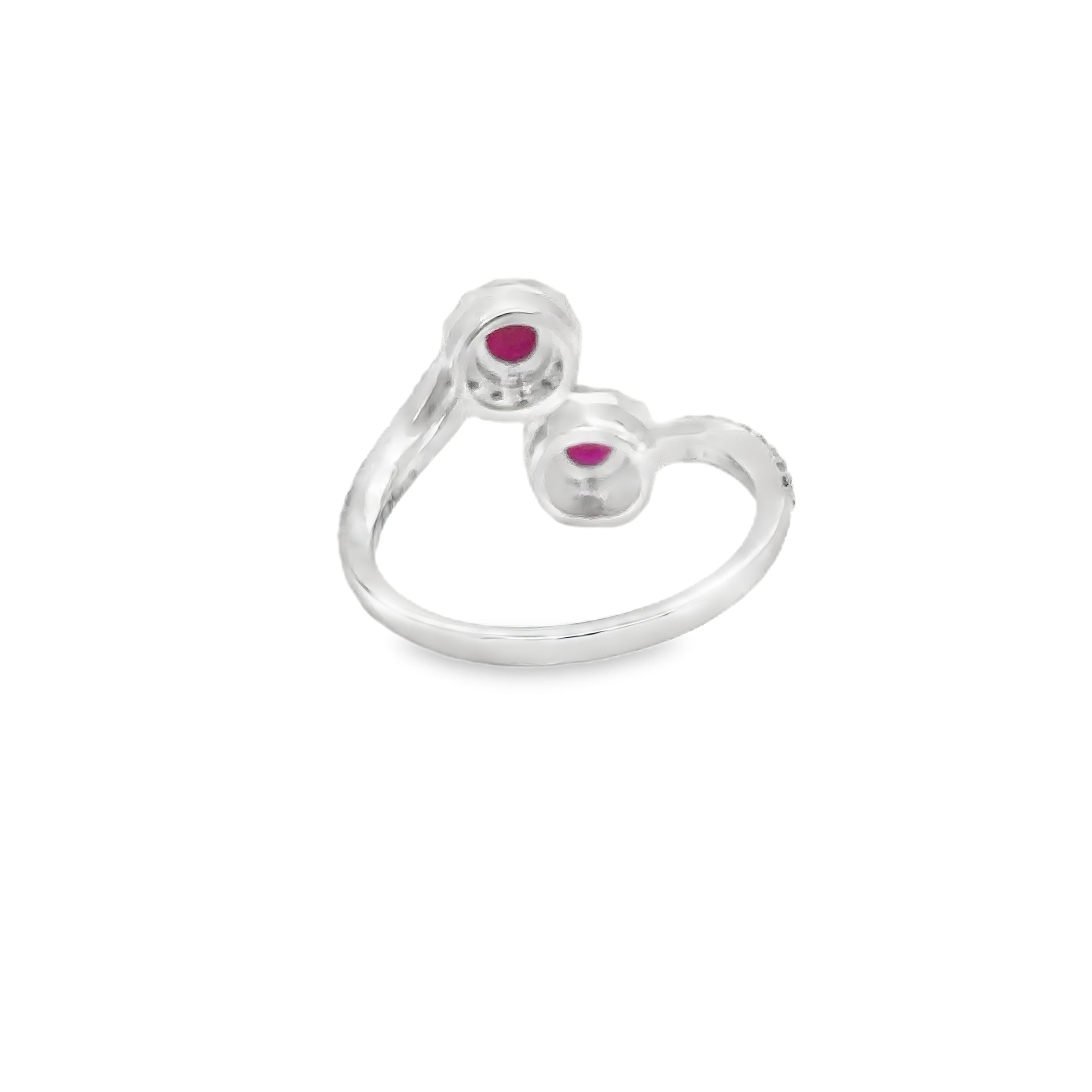 18Kt White Gold Ring Ruby and Diamonds, 0.88 CT