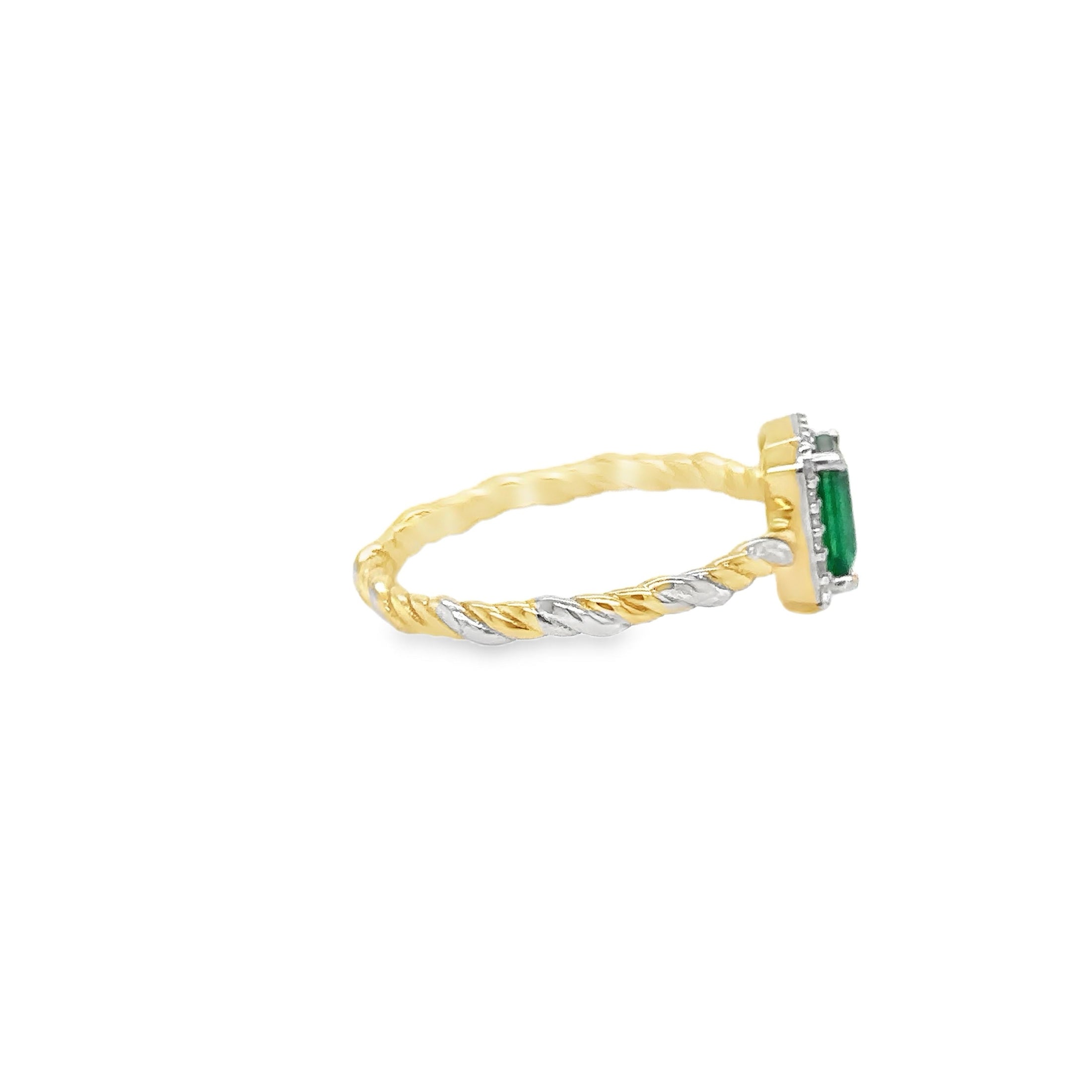 Anillo De Oro Amarillo De 14Kt Con Esmeralda Y Diamantes, 0.54 CT