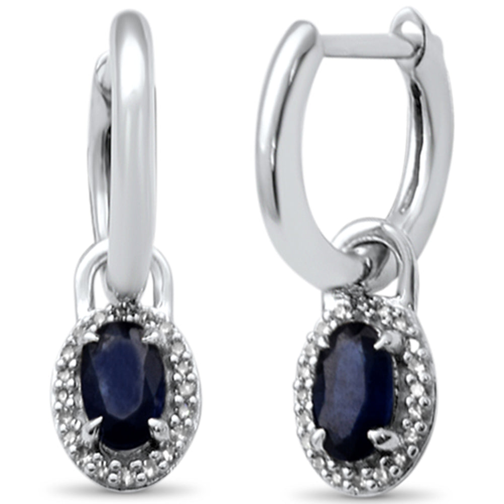 Pendientes de aro colgantes con zafiro azul y diamantes redondos de oro blanco de 14K, 0.73CT.